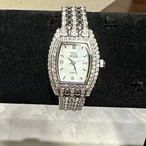 ✨ Nolan Miller Crystal Quartz Watch – Timeless Glamour ✨